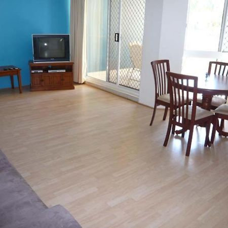 Palm Beach Holiday Resort Гоулд Коуст Стая снимка