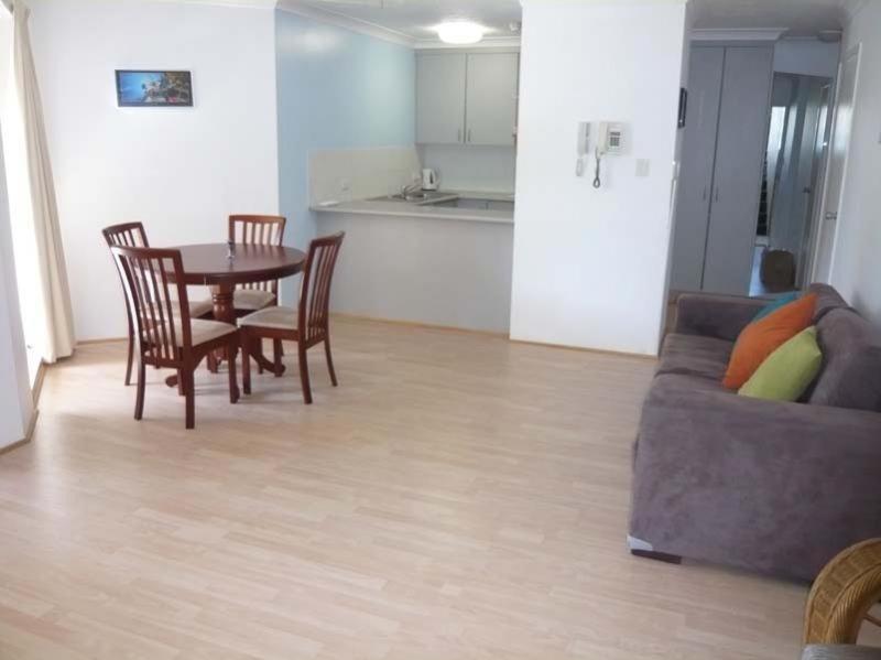 Palm Beach Holiday Resort Гоулд Коуст Стая снимка